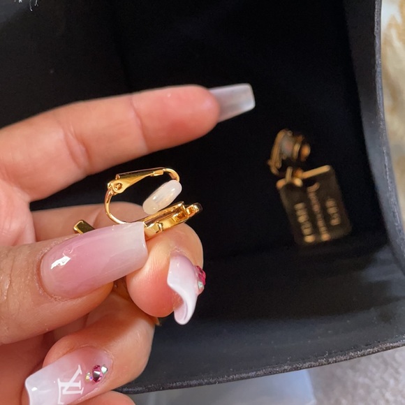 Earring - Picture 5 of 6